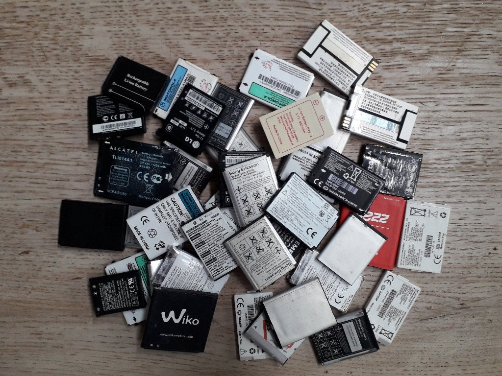 LOT 45 BATTERIES DIVERS, Enlèvement, Utilisé