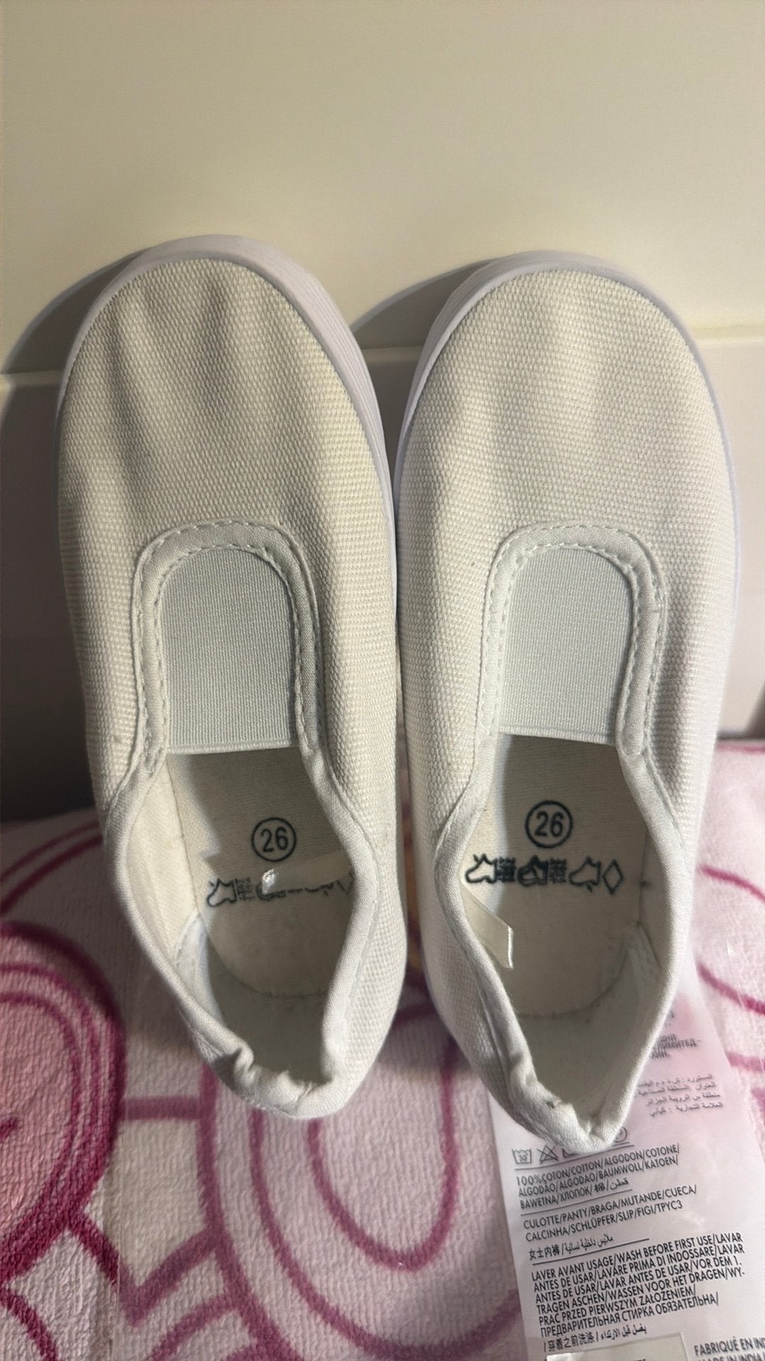 Chaussons/sandales de gym NEUFS - pointure 26, Sports & Fitness, Plus petit que la taille enfant 122, Enlèvement, Neuf, Blanc