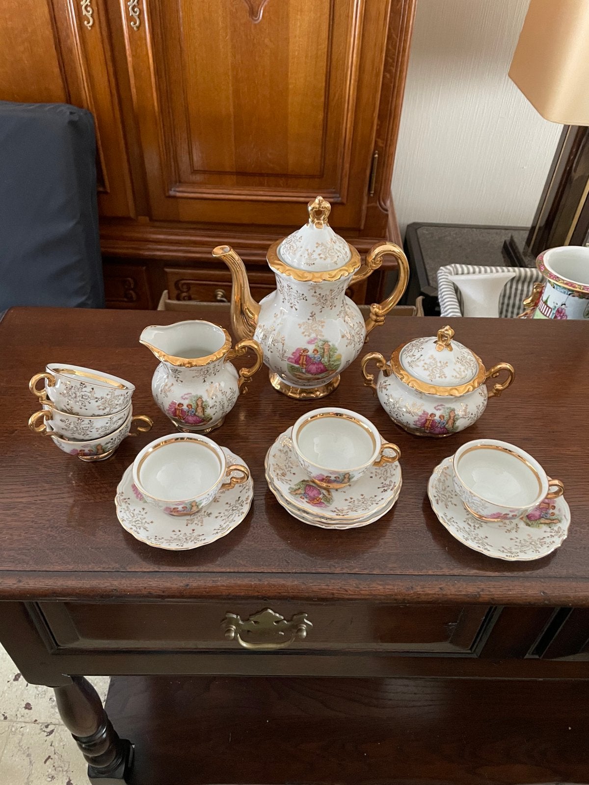 Porseleinen koffie / thee servies, Ophalen