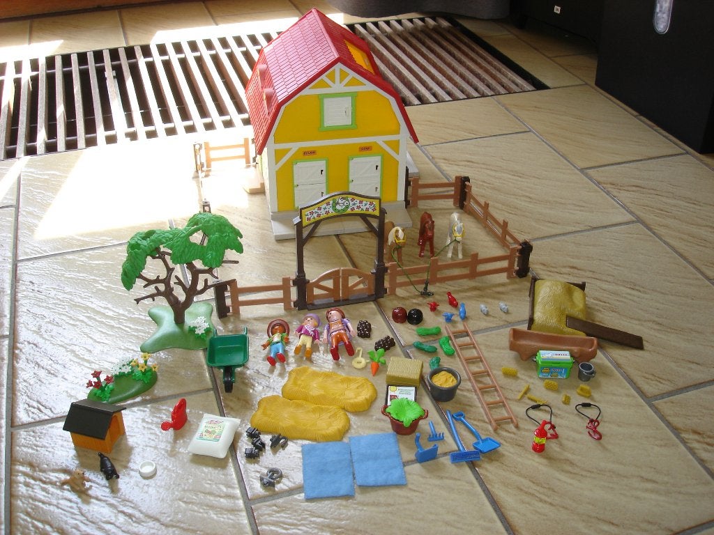 Ecurie de chevaux Playmobil, Enlèvement ou Envoi, Comme neuf, Kit complet, Bâtiment