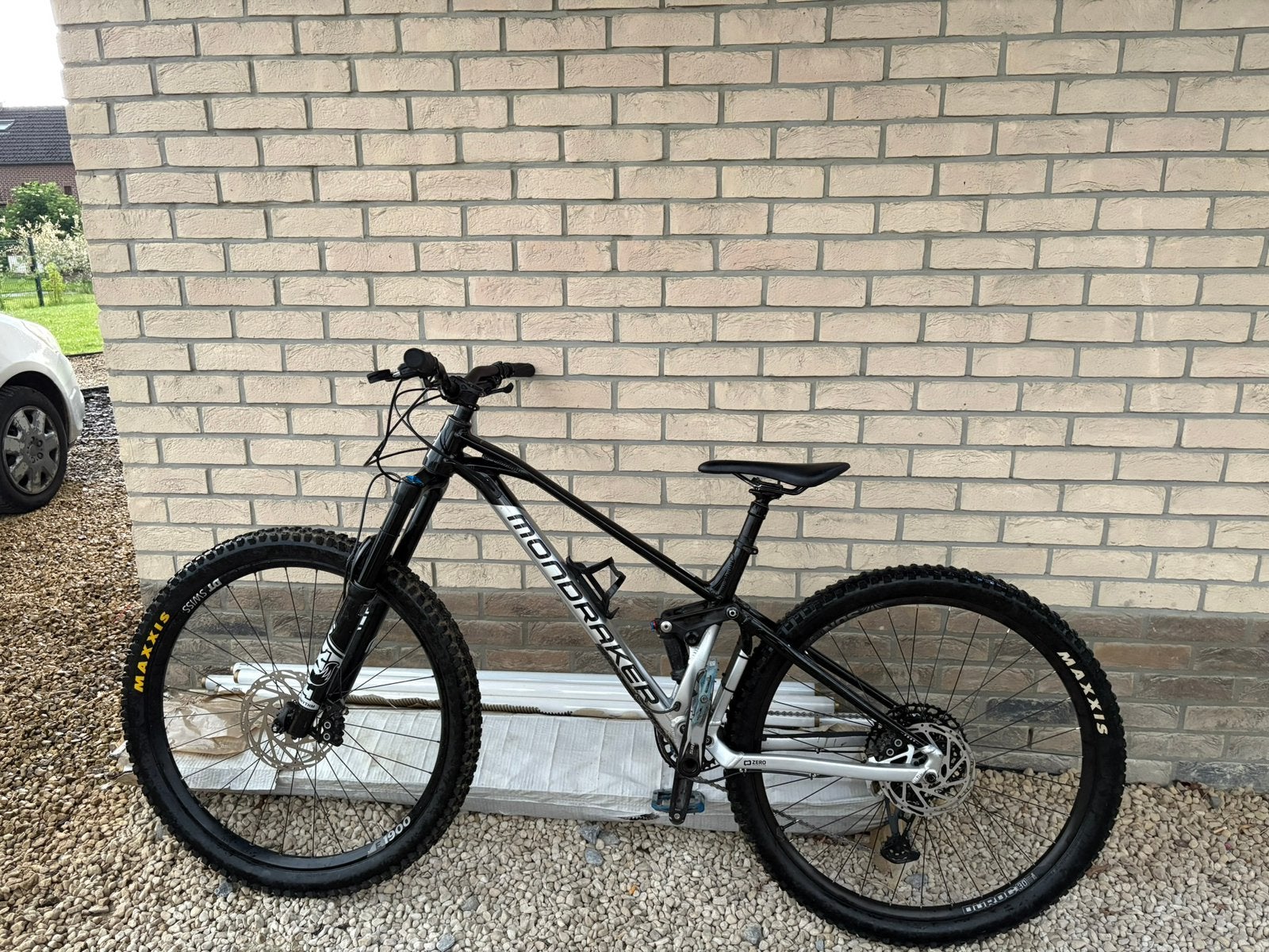 Mondraker Foxy, Fully, Ophalen, Schijfrem