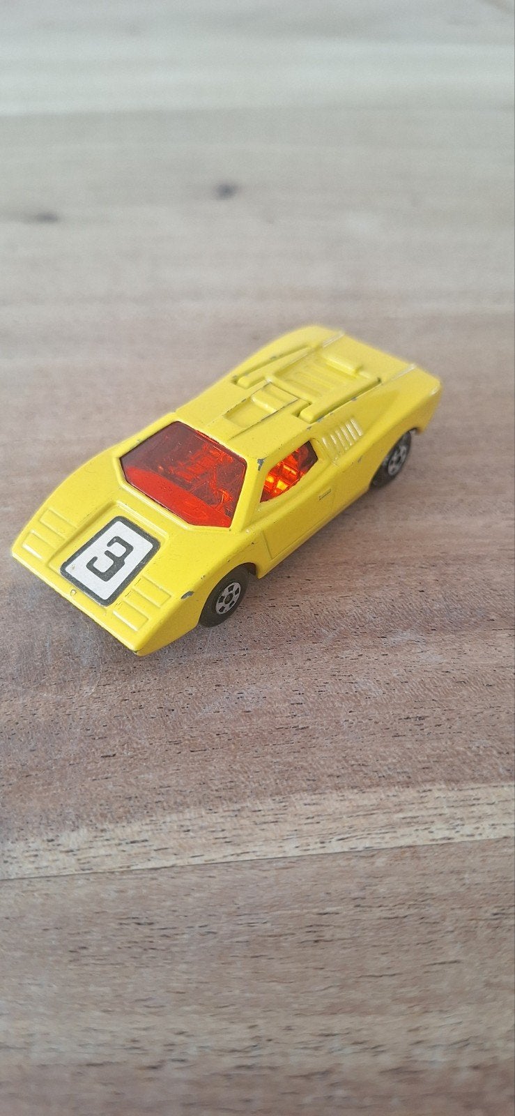 BOÎTE D'ALLUMETTES LESNEY N 27 LAMBORGHINI COUNTACH JAUNE #, Hobby & Loisirs créatifs, Enlèvement ou Envoi