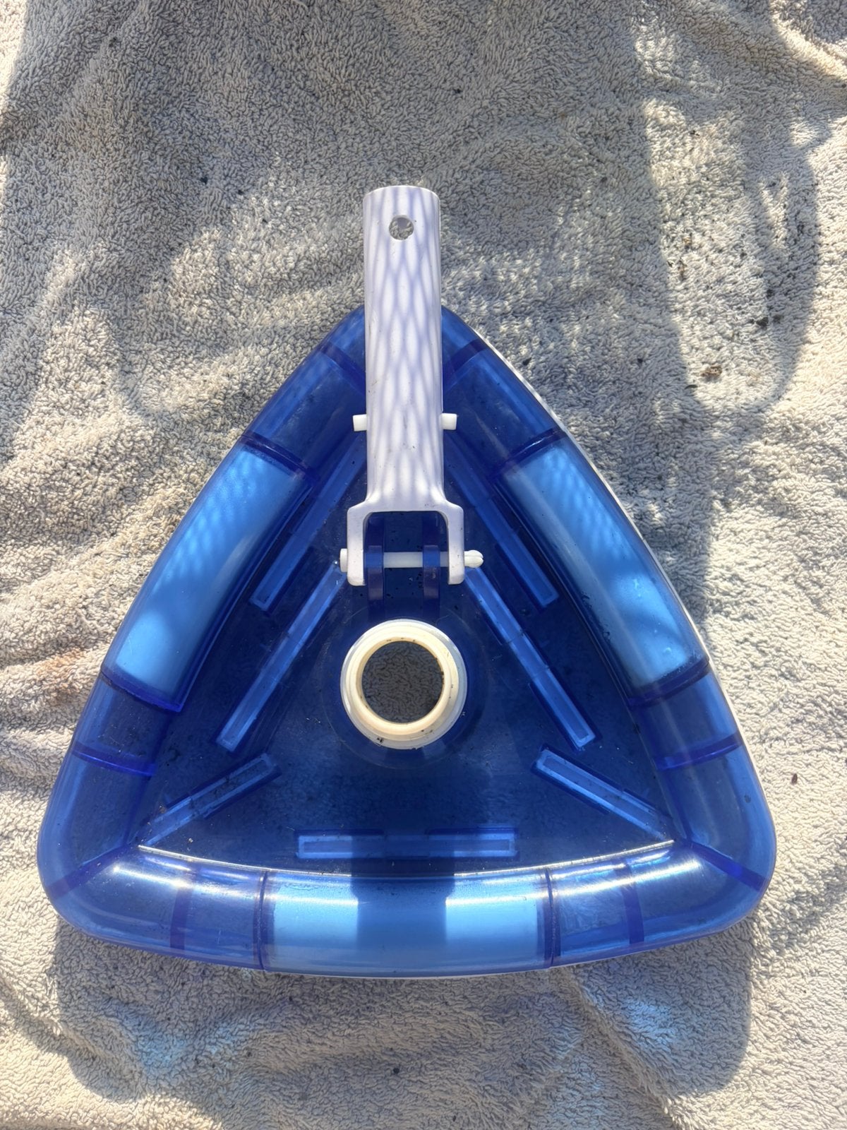 Tête de balai aspirateur triangulaire pour piscine / spa, Jardin & Terrasse, Accessoires de piscine, Enlèvement, Utilisé
