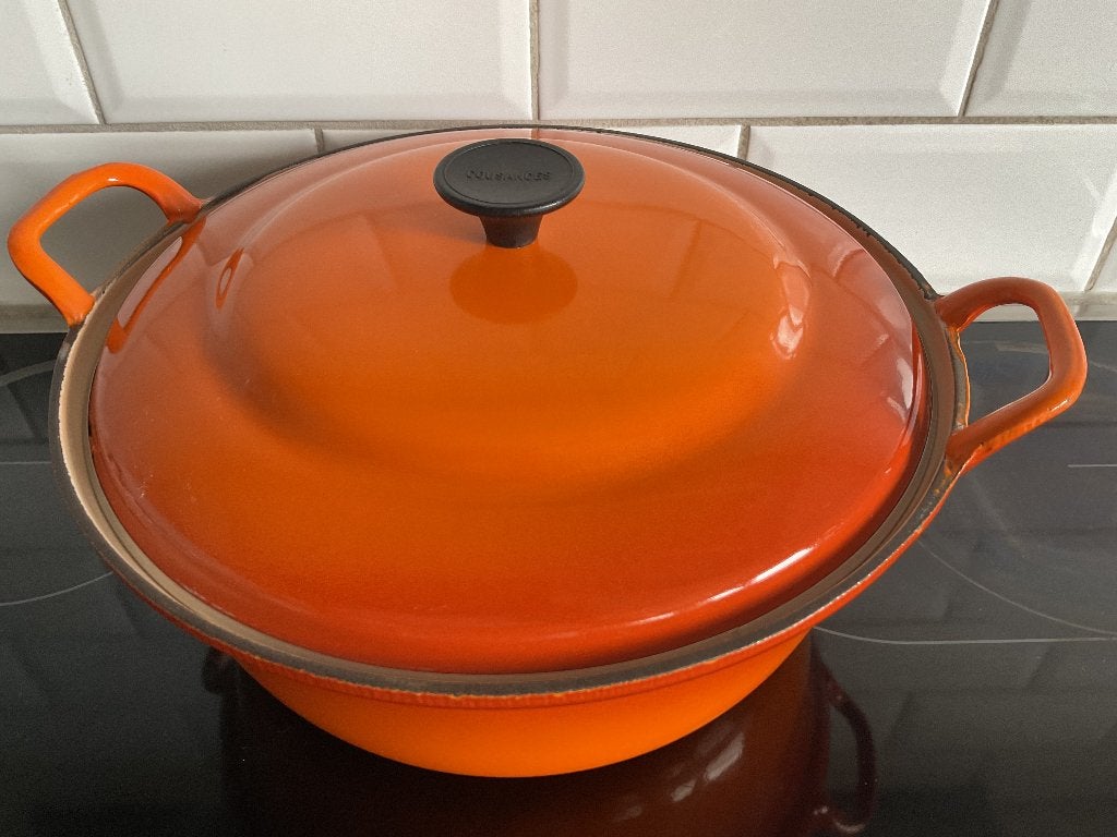Cousances 28 Faitout oranje., Huis en Inrichting, Ophalen, Gebruikt, Gietijzer, Keramische plaat