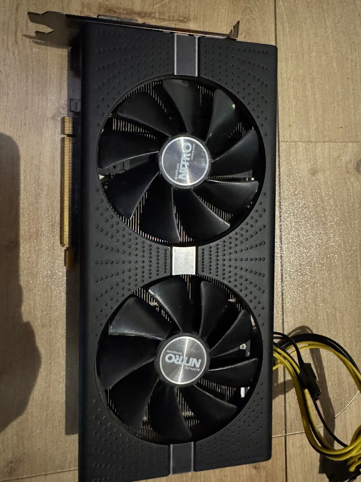 Amd rx 580 8go avec boite et manuel, Computers en Software, Videokaarten, Ophalen of Verzenden, Zo goed als nieuw