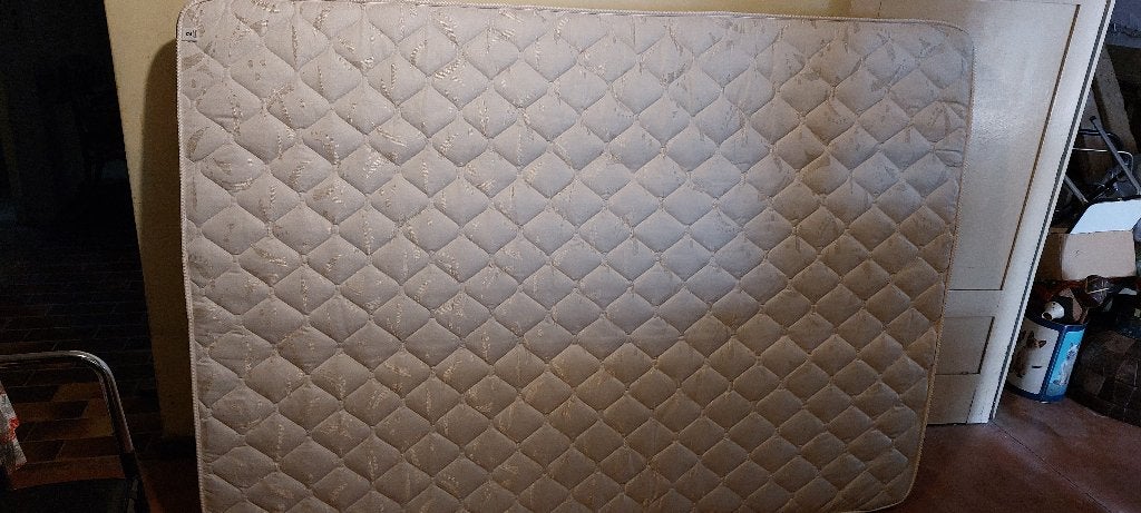 2 Matelas 1,40m*2m - A donner, Enlèvement, Matelas
