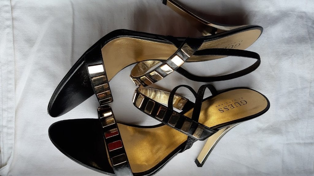 Sandales talons aiguilles cuir verni Guess 40 parfait état, Guess, Enlèvement ou Envoi, Chaussures à haut talons, Comme neuf