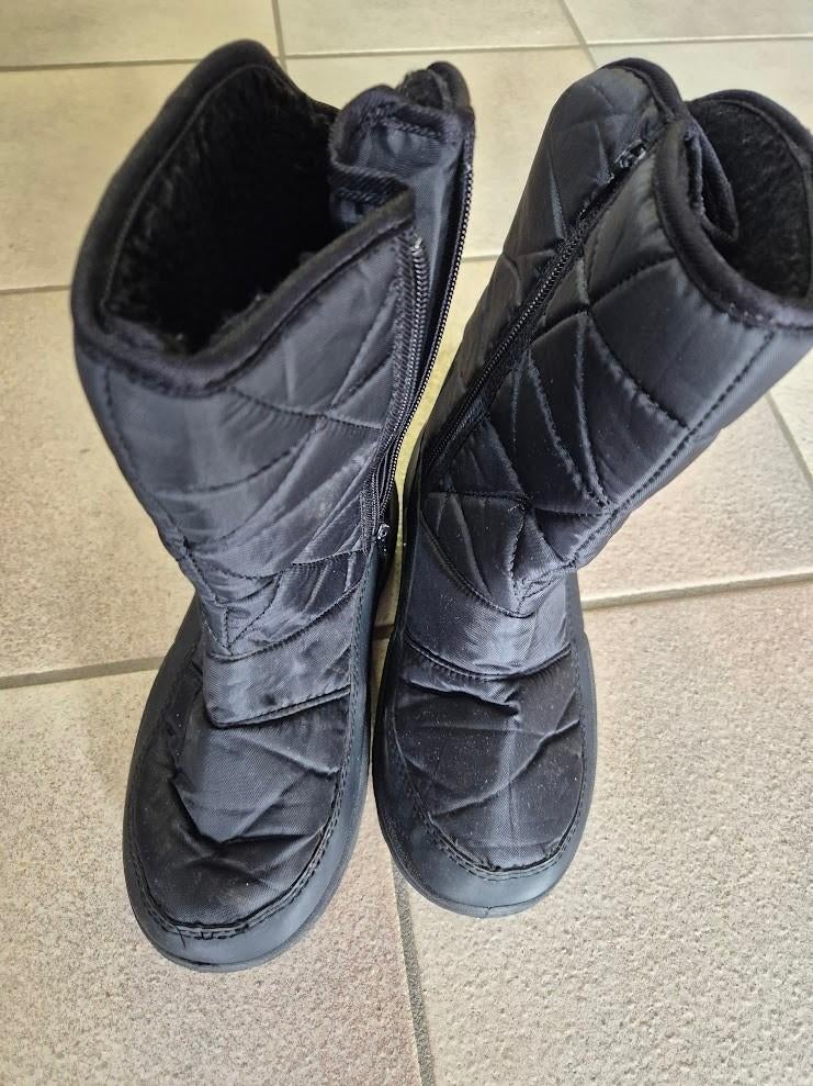 Snowboots jongen maat 35 + skisokken, Snowboots, Zo goed als nieuw, Ski, Ophalen