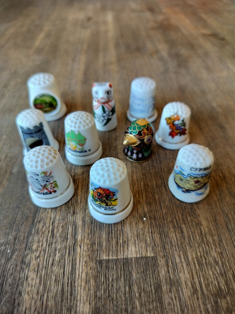 Vingerhoedjes, Verzamelen, Ophalen of Verzenden, Zo goed als nieuw, Porselein