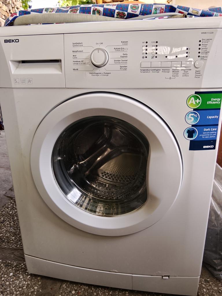 Machine à laver BEKO 5kg, 1200 à 1600 tours, 4 à 6 kg, Programme lavage à la main, Chargeur frontal