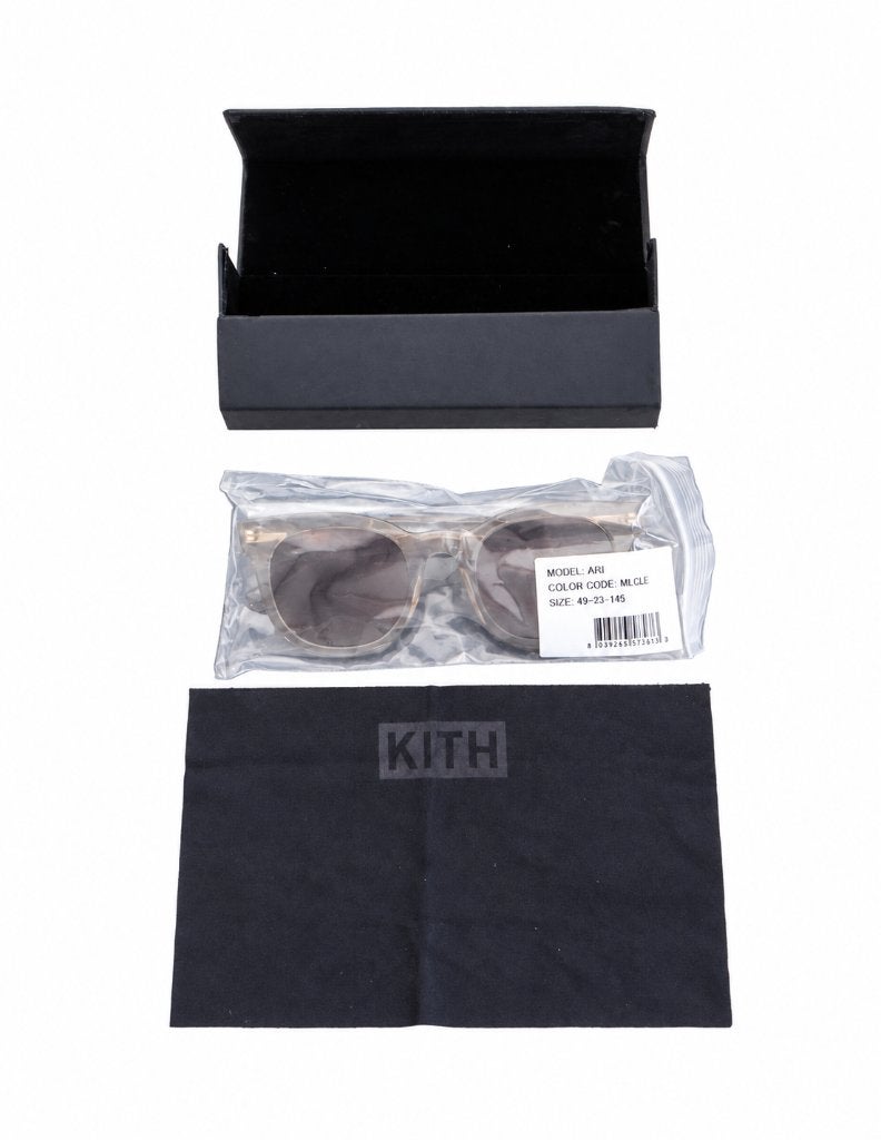 Kith Ari zonnebril Women - Supreme - Babe - Kaws, Ophalen of Verzenden, Nieuw, Zonnebril