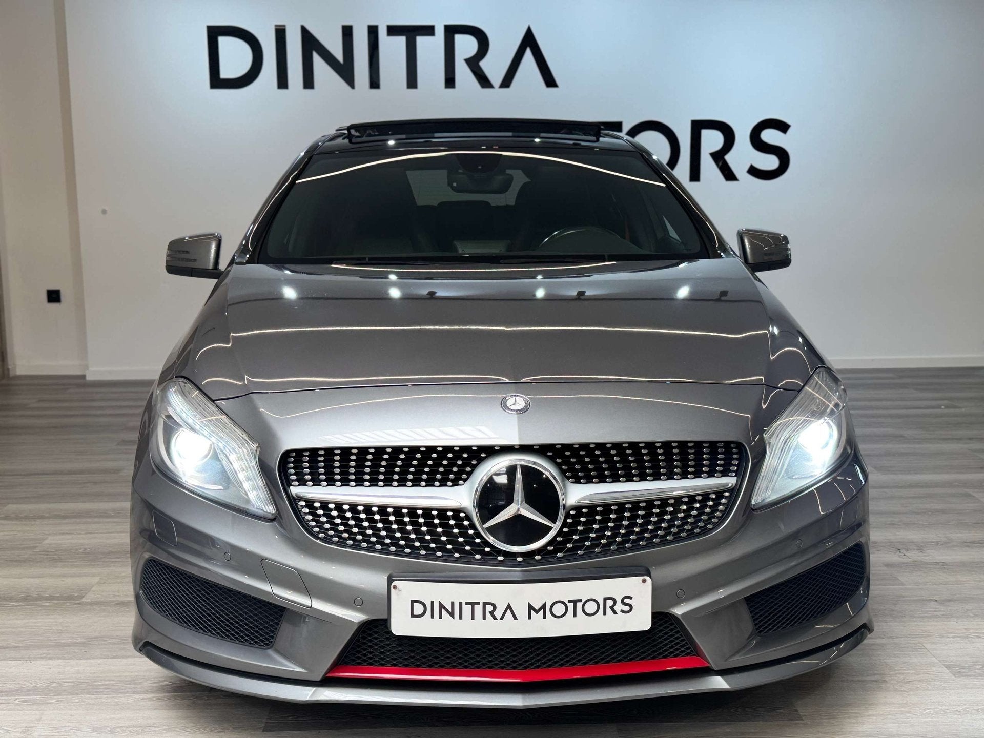 Mercedes-Benz A 250 AMG - Pano/Zetelvw/HarmanKardon/Cruise, Auto's, Automaat, Gebruikt, 4 cilinders, Bedrijf
