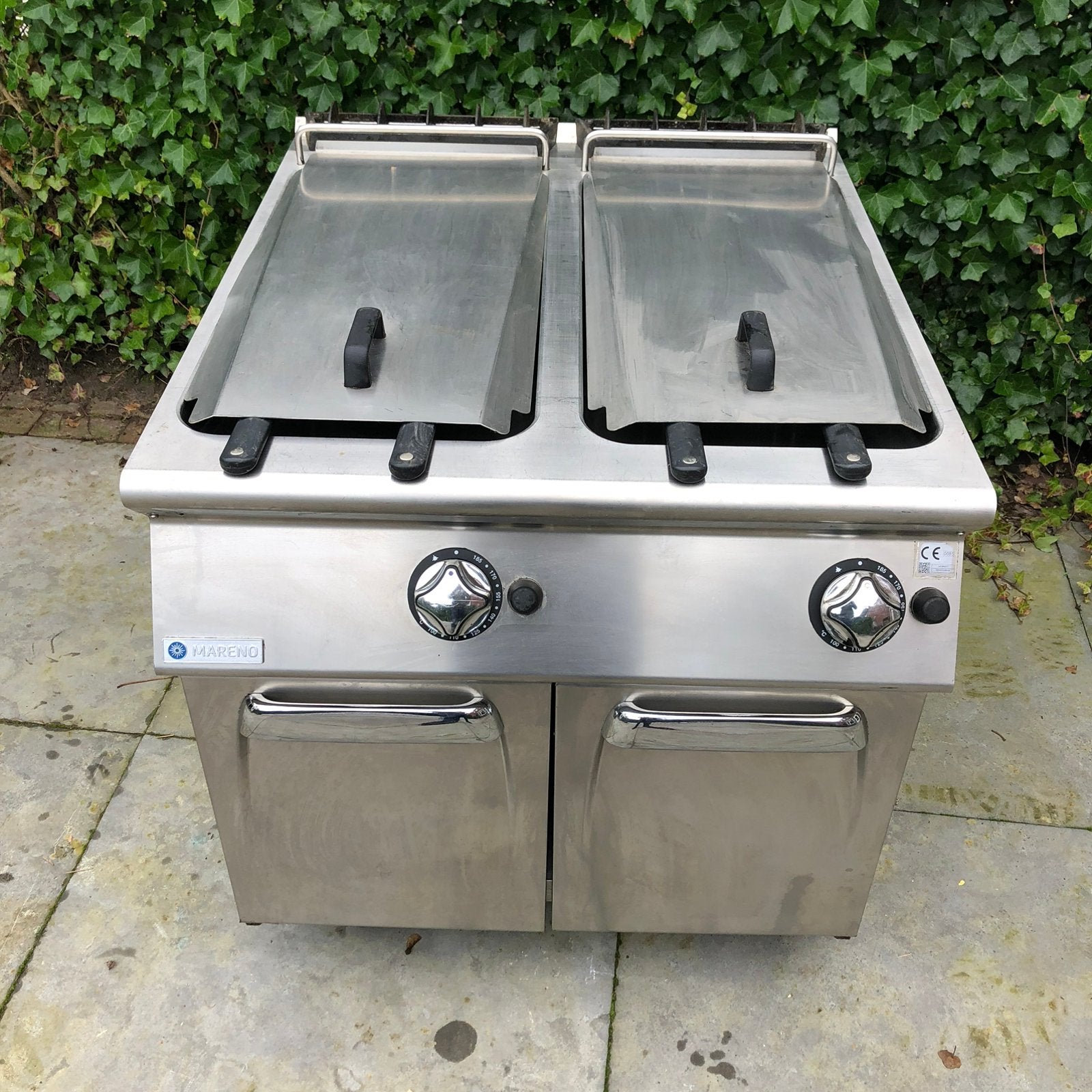 Mareno 2x 23 liter (propaan) gasfriteuse, Enlèvement, Utilisé, Cuisinière, Friteuse et Grils