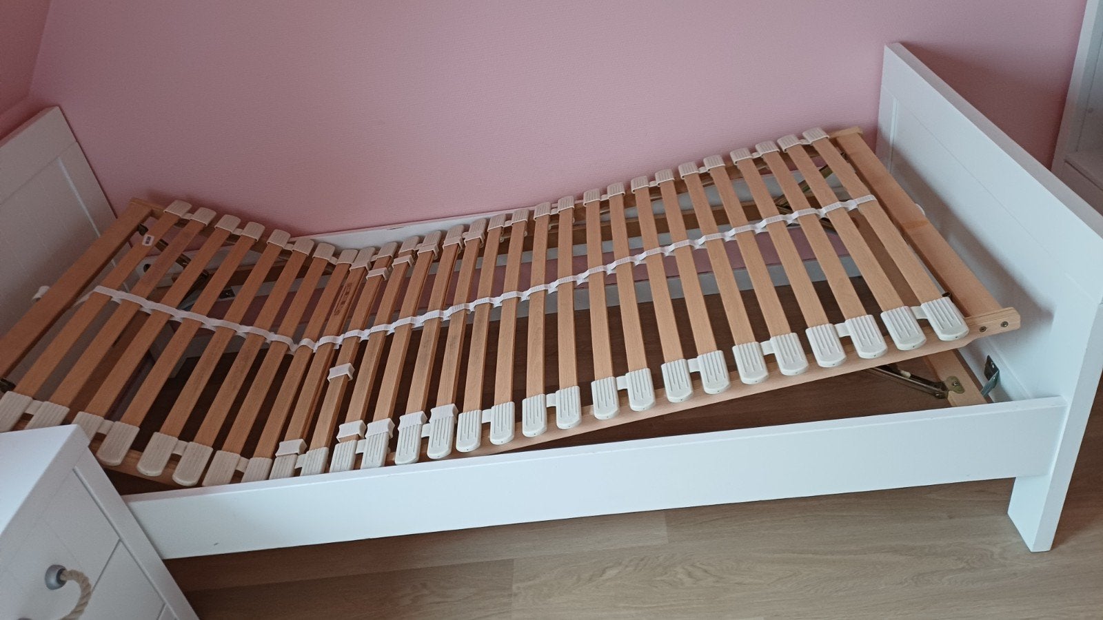 Kinderkamer met bed, nachtkastje, boekenkast, commode (emob), 85 tot 100 cm, Gebruikt, 180 cm of meer, Ophalen