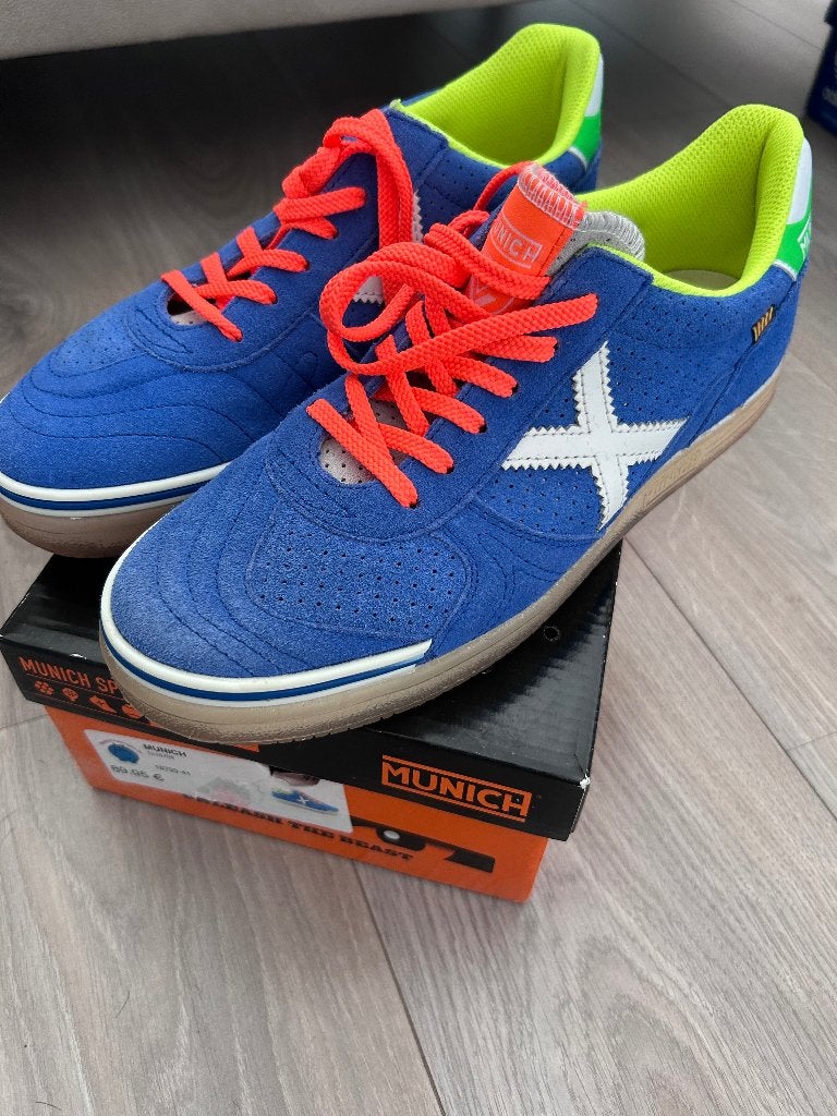 Bottes de futsal X Munich comme neuves, taille 41, Enlèvement ou Envoi, Comme neuf, Chaussures