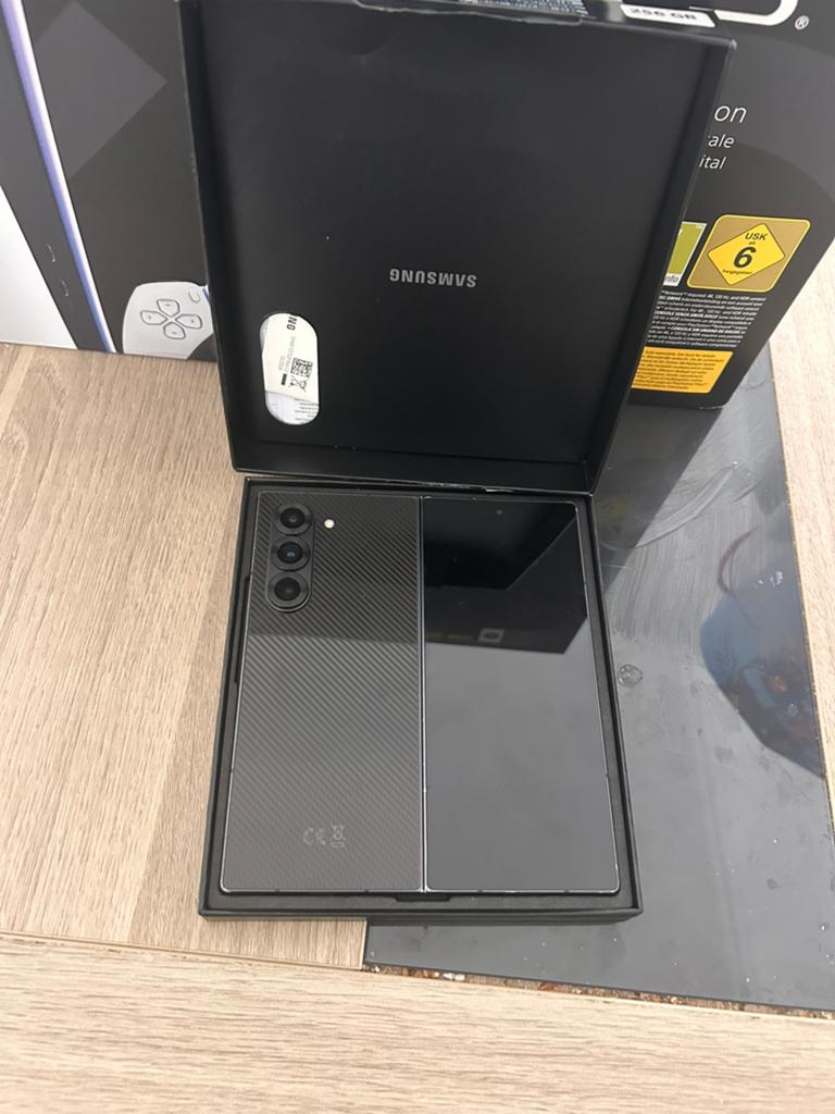 Samsung Z fold 6 256 giga edition Carbon, Enlèvement, Utilisé