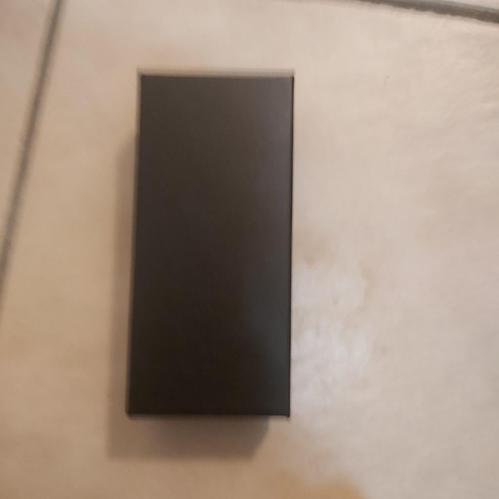 Montre homme  toute  neuve, Enlèvement