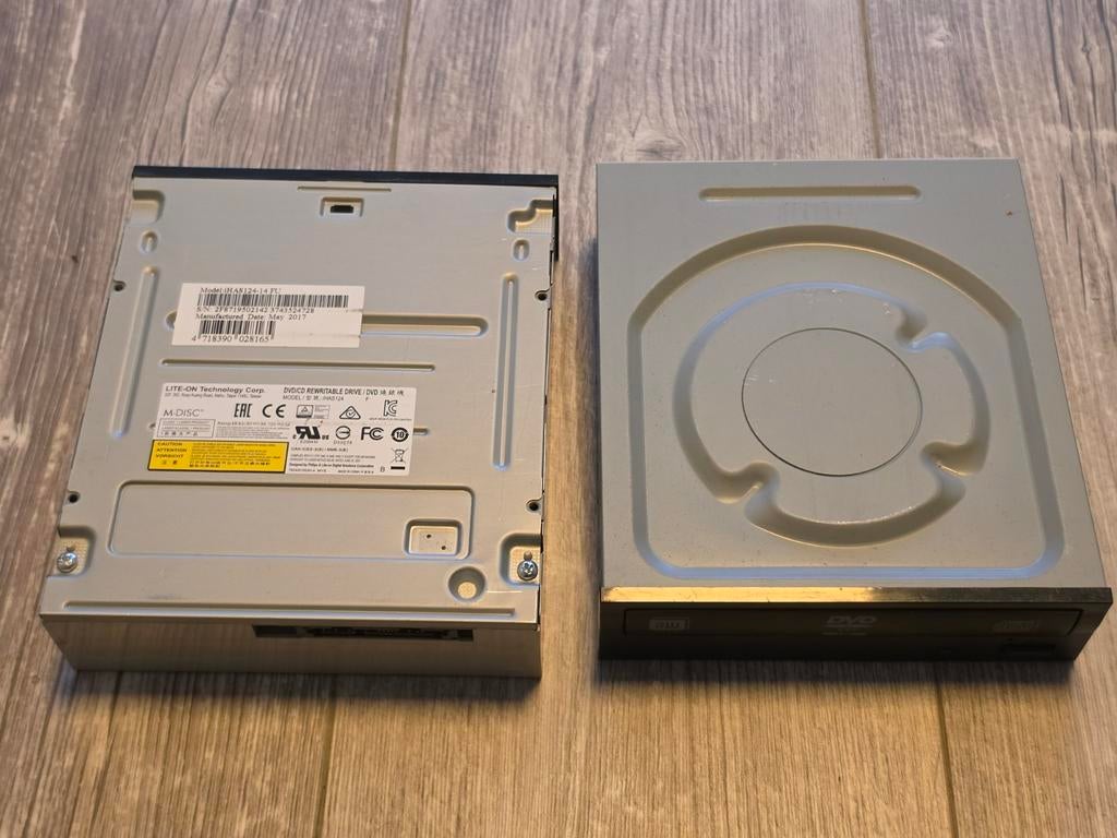 Lecteur optique pour PC (2 disponibles), Enlèvement ou Envoi, Originale, Autres genres, 1 cassette audio