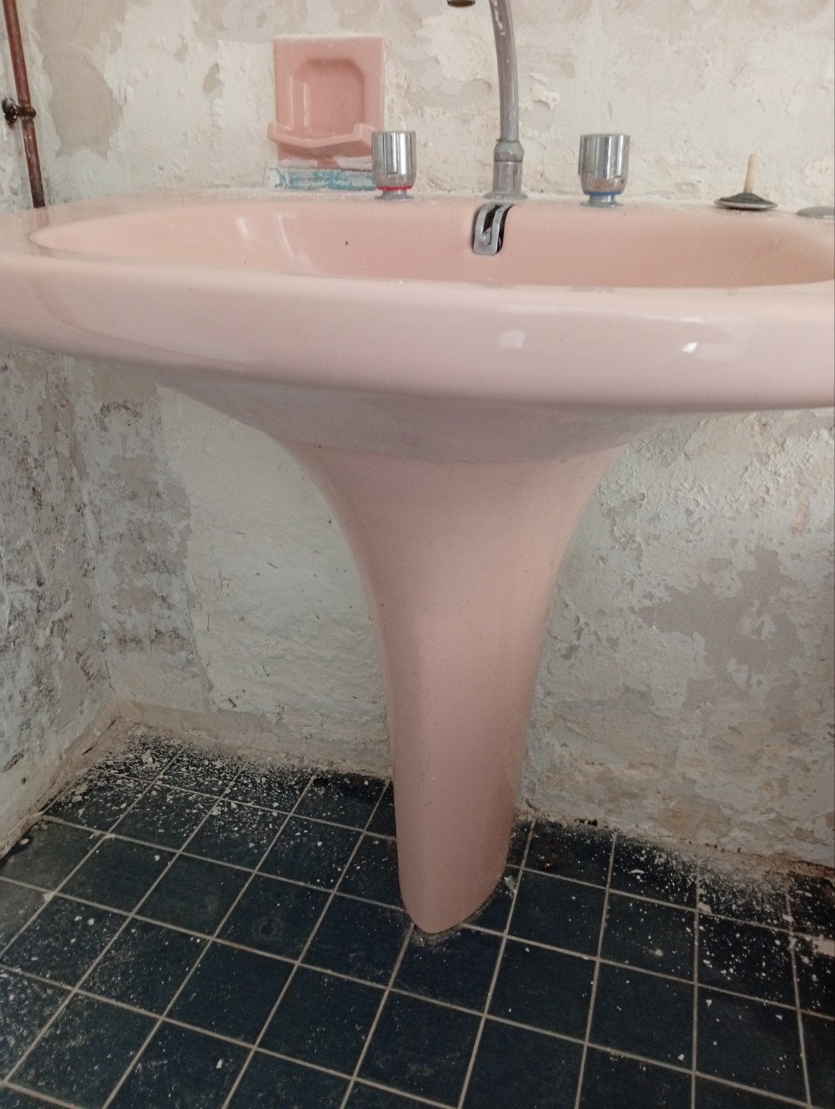 Baignoire et lavabo en faïence rose, Enlèvement, Utilisé, Avec baignoire