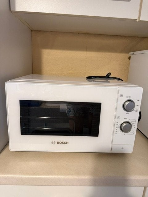 Bosch solo magnetron, Electroménager, Micro-ondes, Enlèvement, Utilisé, Micro-ondes, Plaque tournante