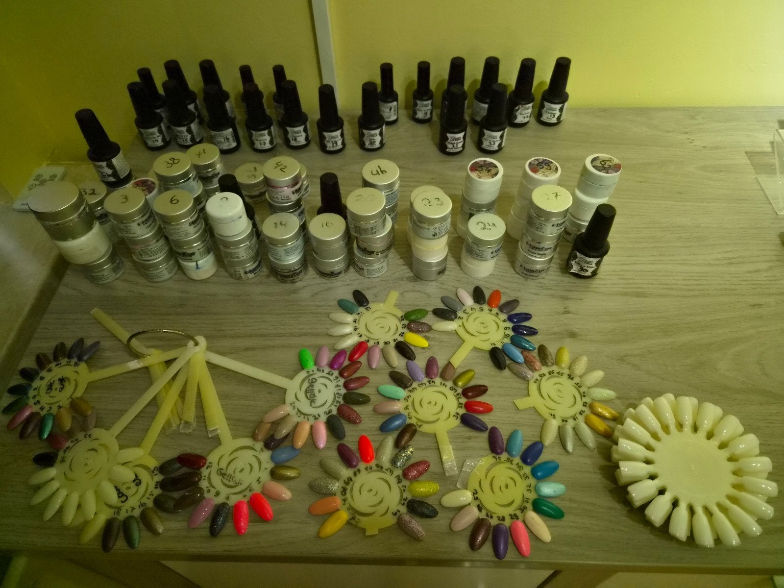 Veel nagelproducten, Ophalen, Handen en Nagels
