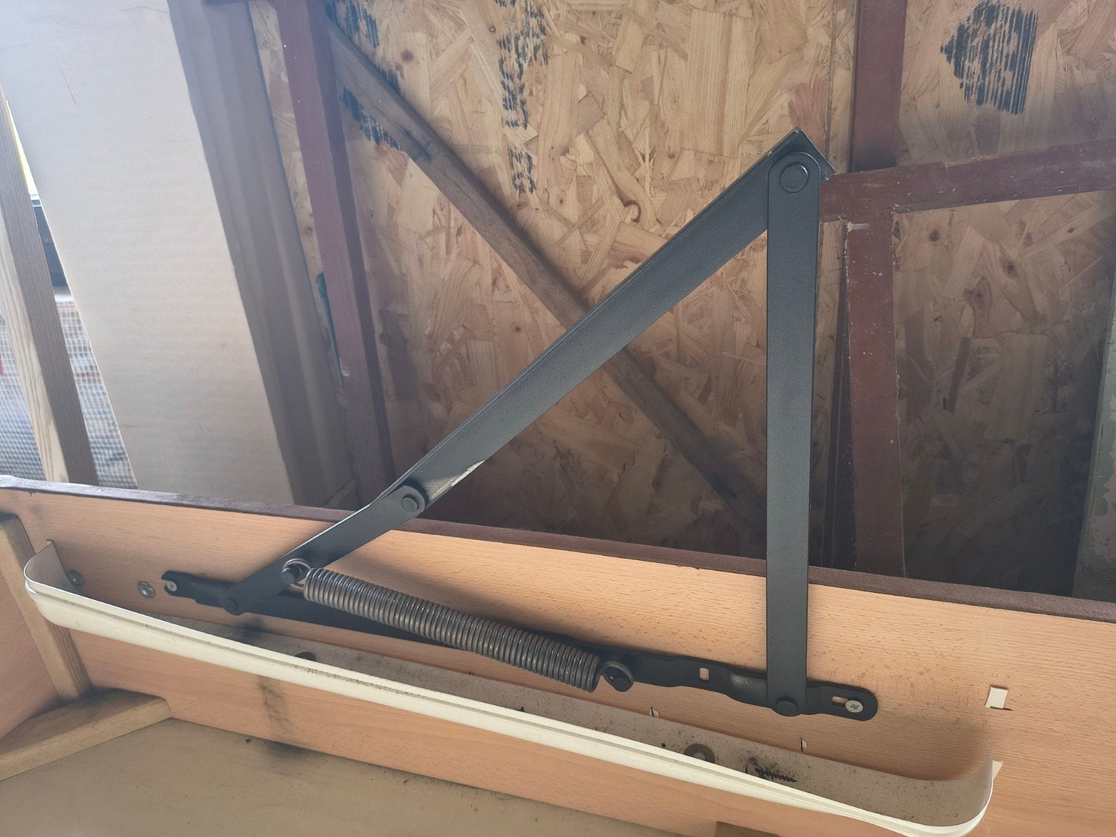 Grote, zware scharnieren van slaapzetel., Doe-het-zelf en Bouw, Ophalen, Zo goed als nieuw, IJzer, Scharnier