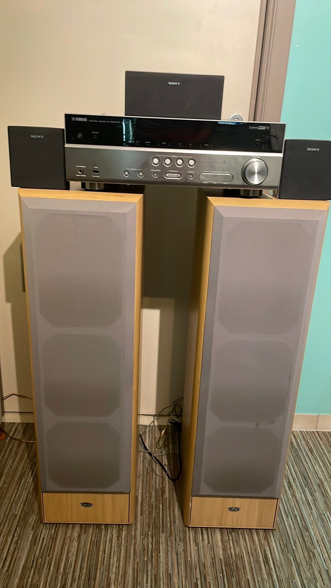 Haut-parleurs stéréo 2 et caisson de basses Yamaha, TV, Hi-fi & Vidéo, Amplificateurs & Ampli-syntoniseurs, Enlèvement, Utilisé