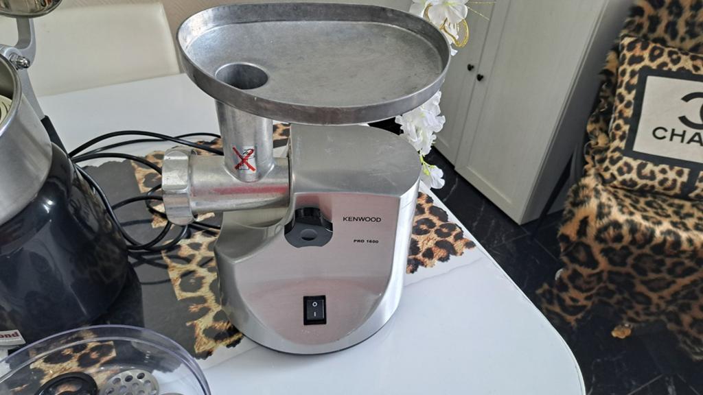 Kenwood pro 1600 hachoir viande légumes comme neuf, Electroménager, Mélangeurs de cuisine, Enlèvement ou Envoi, Comme neuf