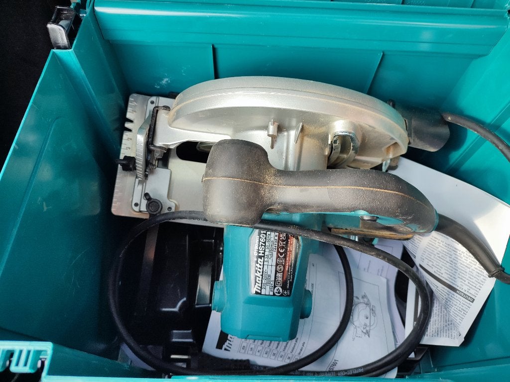 scie circulaire dans un étui, Bricolage & Construction, Outillage | Scies mécaniques, Enlèvement, Comme neuf, Scie circulaire