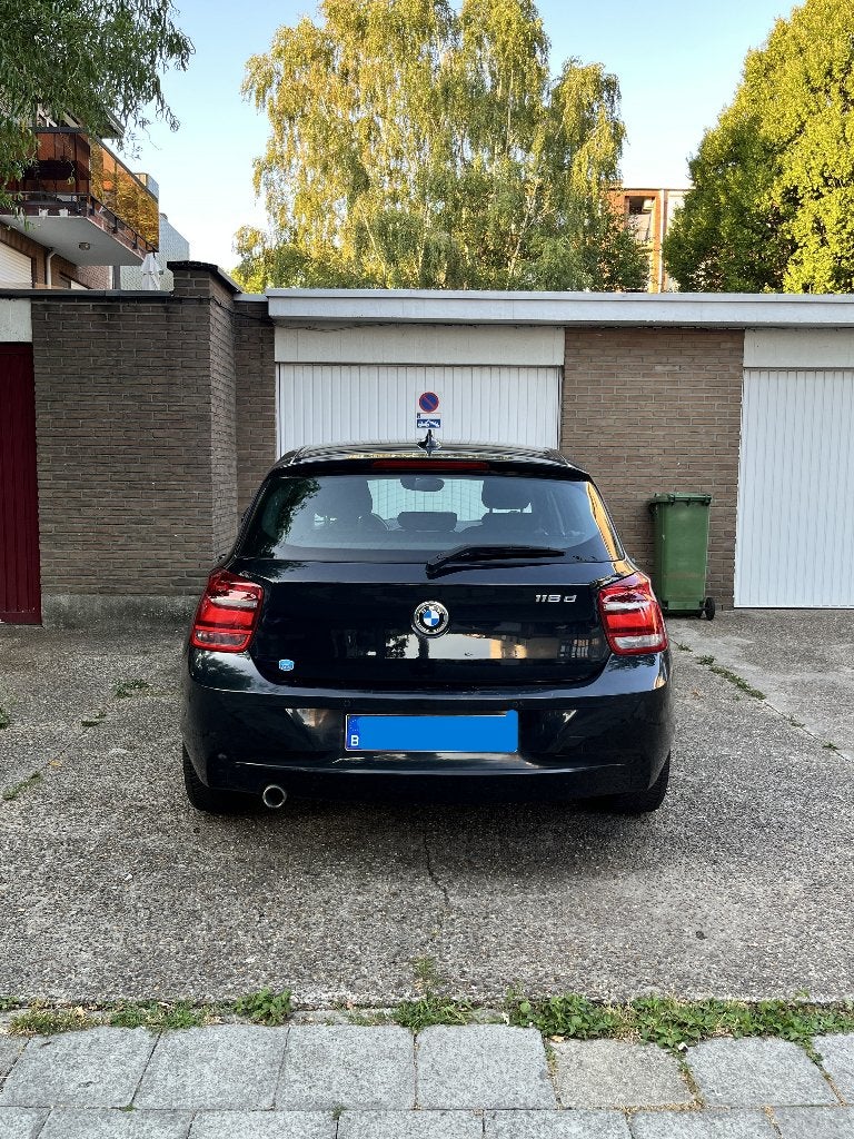 BMW 116d Automatique (2014), 90 kW, Euro 6, Autres couleurs, Noir