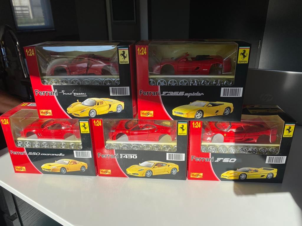 Collection Vintage Ferrari Maisto. Boîtes de 2007, neuves!, Hobby & Loisirs créatifs, Voitures miniatures | 1:24, Enlèvement, Neuf