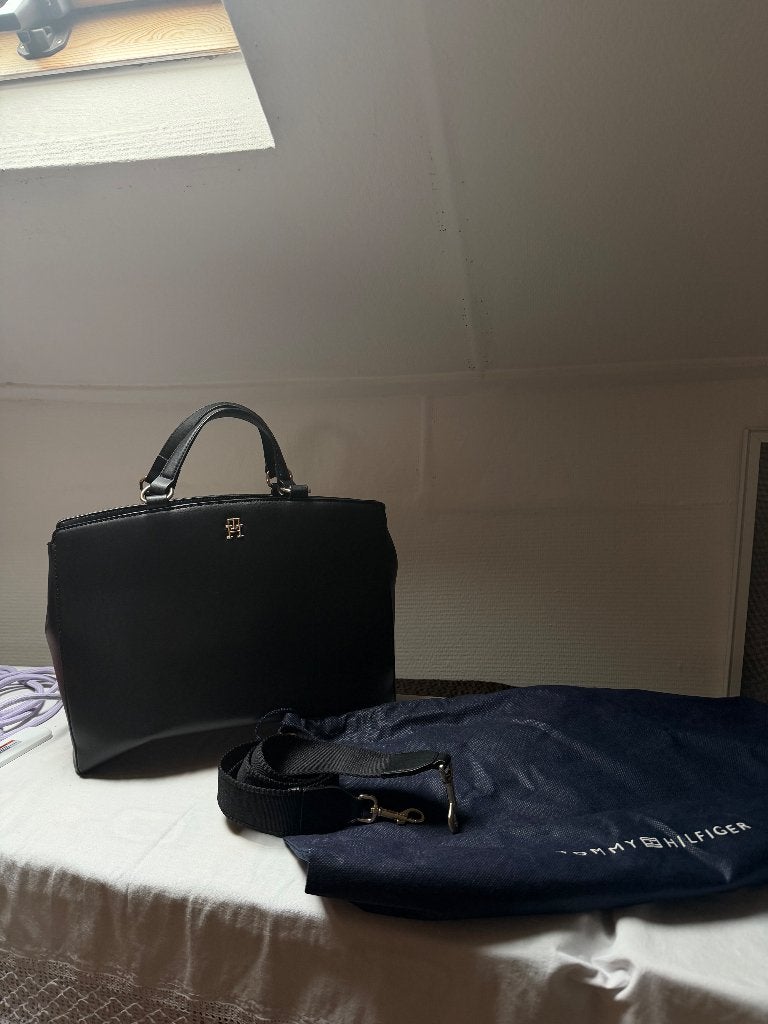 Sac tommy Hilfiger, Enlèvement ou Envoi, Utilisé, Noir, Autres types