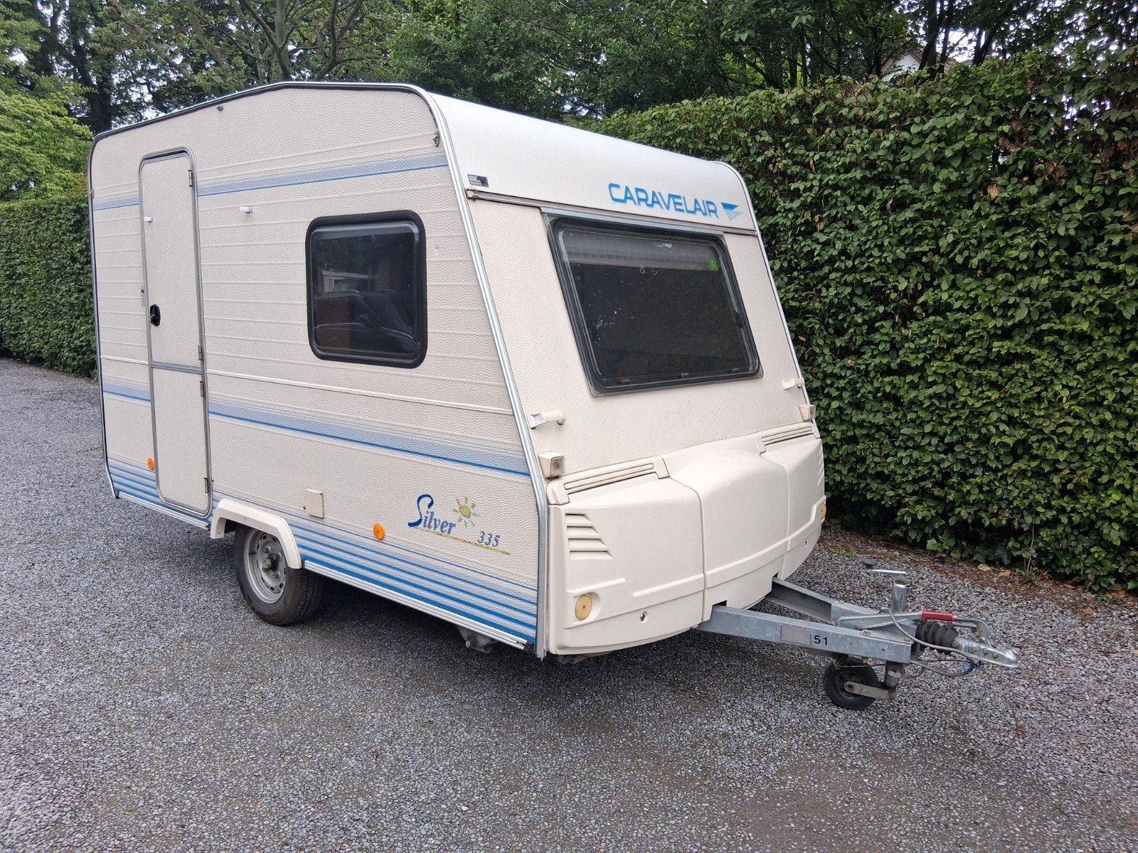 Caravane avec auvent, 2 lits séparés, Jusqu'à 4 m, Poêle, Particulier