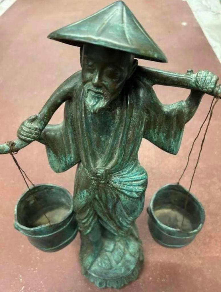 Ancienne statue bronze, Enlèvement, Bronze