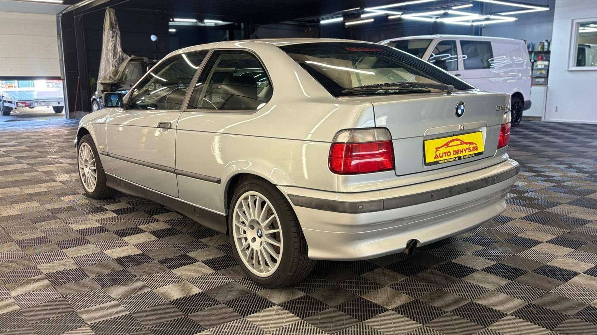 BMW 316 BENZINE 127.000 KM AUTOMAAT AIRCO, Auto's, Automaat, 1596 cc, Zwart, Bedrijf