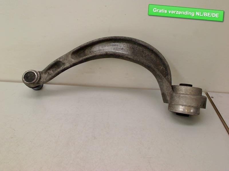 BRAS DE SUSPENSION AVANT GAUCHE INFERIEUR Audi (8K0407695J), Auto-Union-Straße  1,
85057  Ingolstadt, DE, Info@audi.de, Audi, Utilisé
