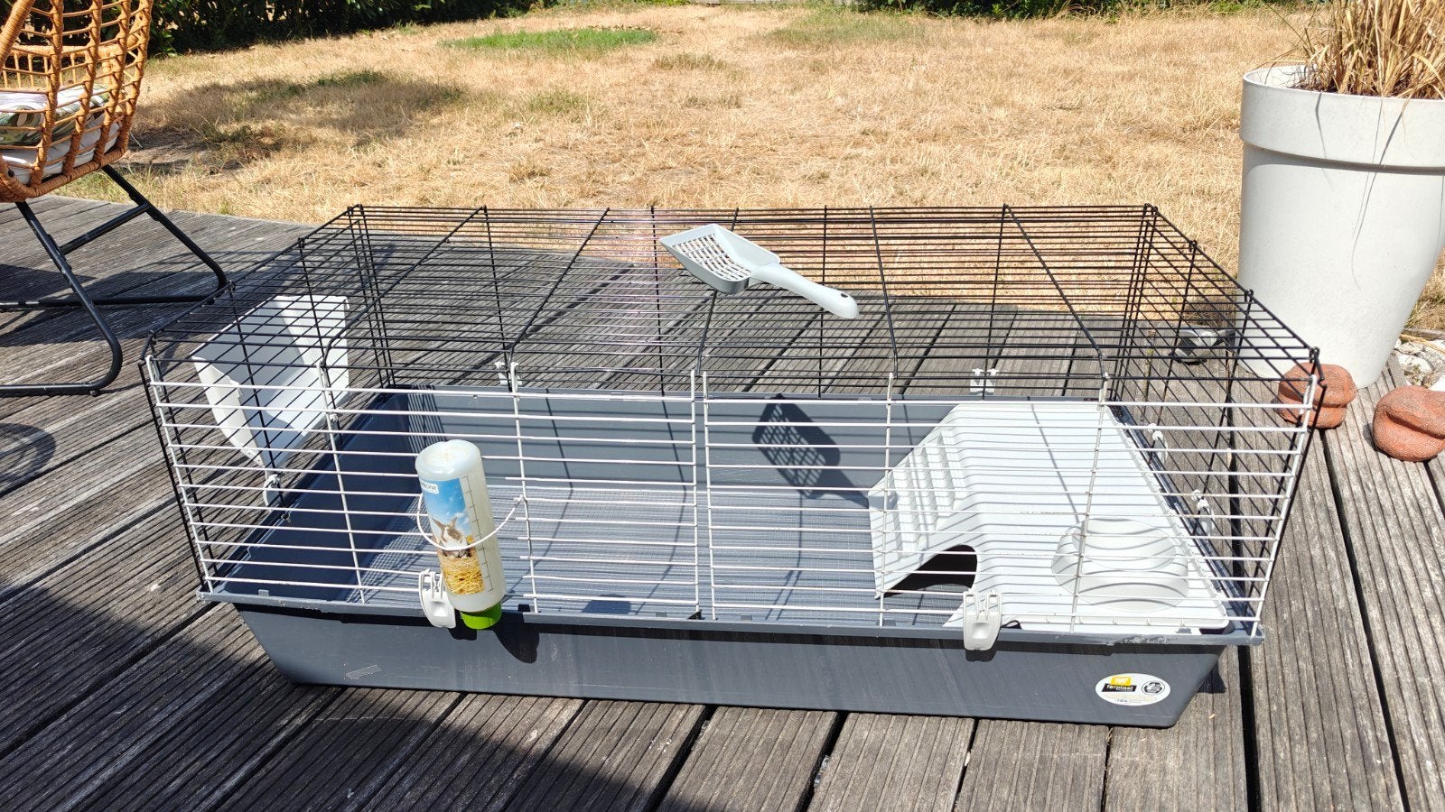 ruime kooi geschikt voor een konijn, cavia's, Enlèvement, Utilisé, Cobaye