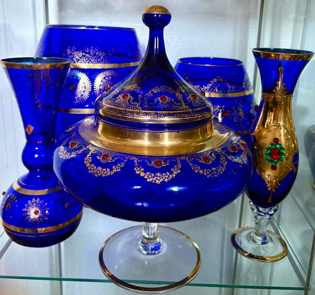 11 splendides vases en verre soufflé de Murano., Enlèvement