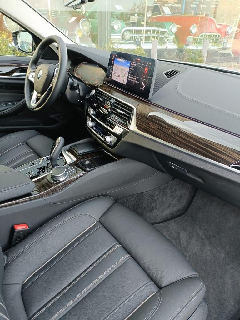 BMW 530. Full Option.Milde Hybride., Autos, Argent ou Gris, Carnet d'entretien, 5 portes, 6 cylindres