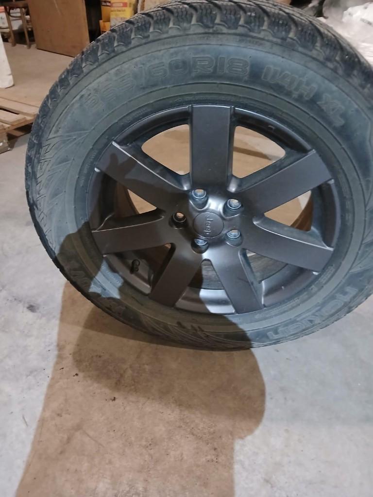 Jeep Wrangler edition "80th" jantes+ pneu hiver Nokian, Pneus hiver, 265 mm, 18 pouces, Enlèvement