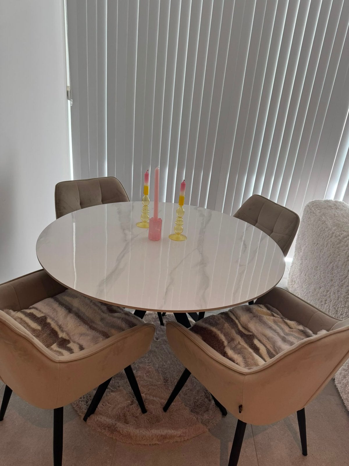 Ronde eettafel, Huis en Inrichting, Tafels | Eettafels, Ophalen, Rond, Zo goed als nieuw, Vier personen