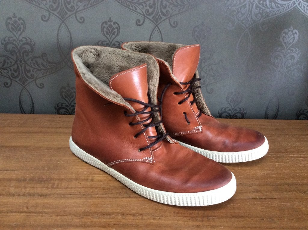 Veterschoenen Victoria 37,5, Bruin, Zo goed als nieuw, Sneakers, Victorias