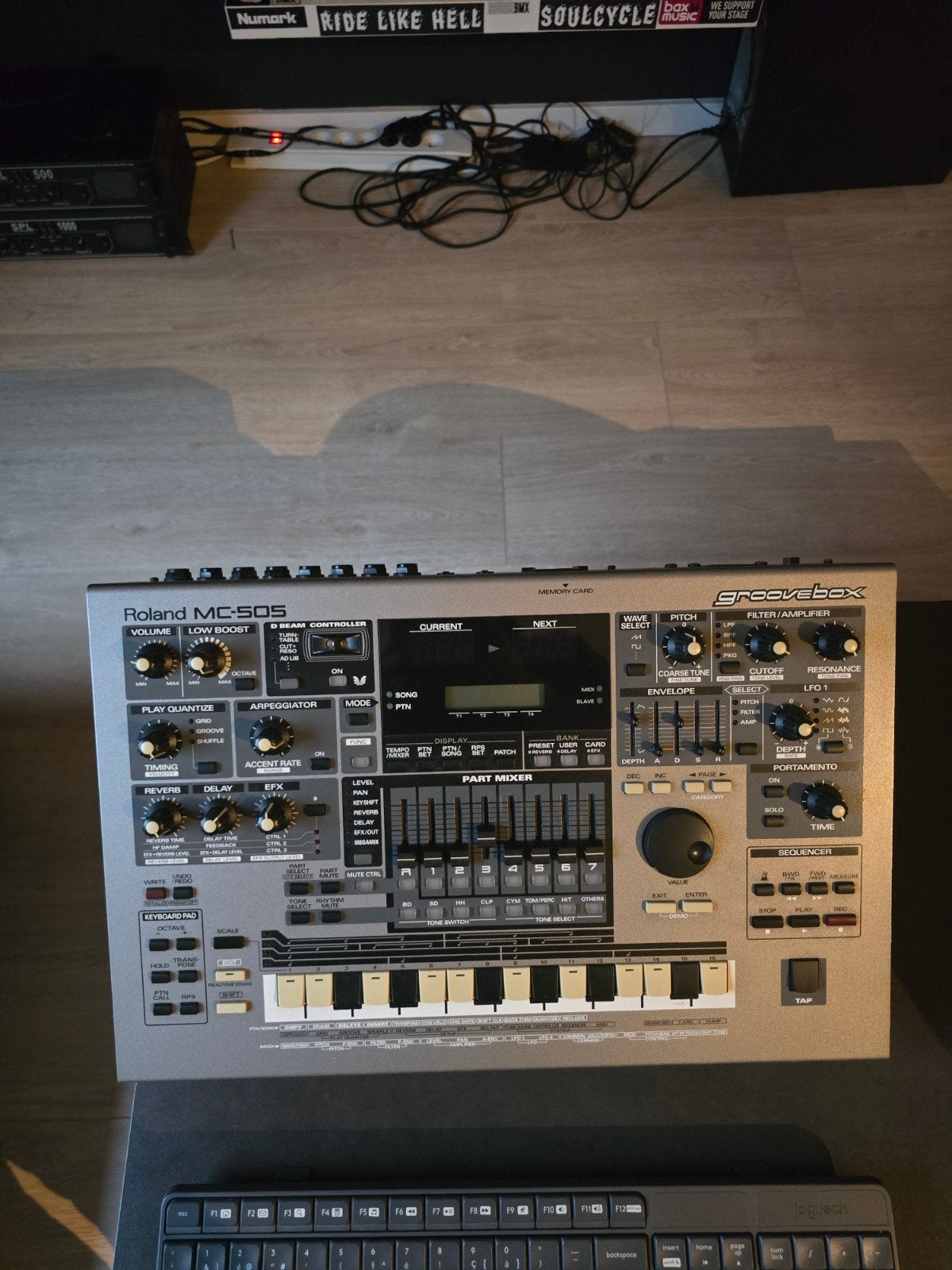groovebox roland mc505, Muziek en Instrumenten, Ophalen, Roland
