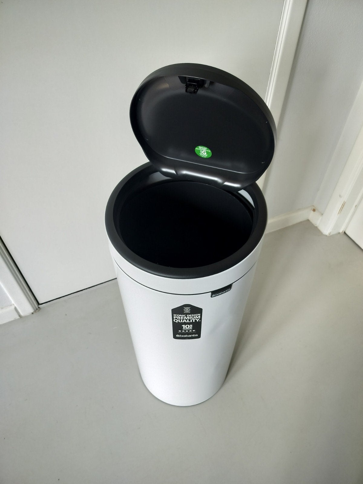 Brabantia Touch wit 30 liter (nieuw), Huis en Inrichting, Woonaccessoires | Prullenbakken, 50 – 75, Nieuw, Ophalen of Verzenden