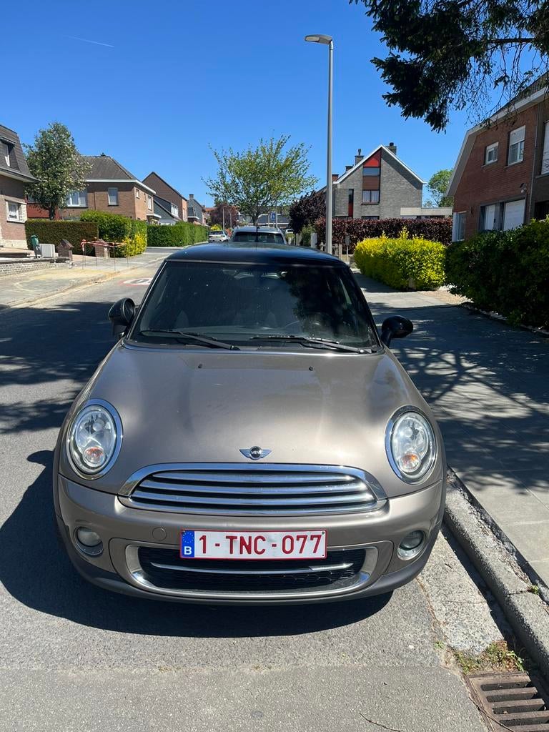 Mini Cooper D 2011 ! MOTEUR EN PANNE ! de 180 000km, Auto's, Diesel, Cooper, Te koop