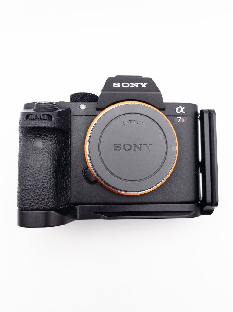 Sony A7RII | 42MP | 61K clicks | 4 batterijen + L-Plate, Audio, Tv en Foto, Fotocamera's Digitaal, Gebruikt, Screenprotector, Ophalen of Verzenden