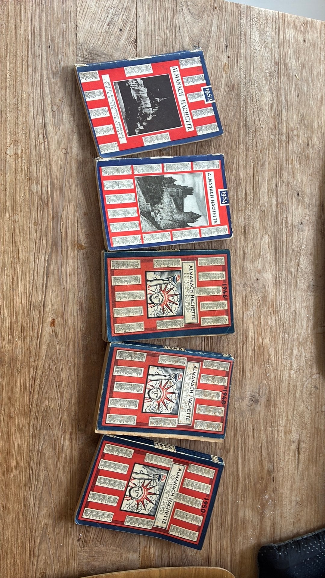 Livre almanach a vendre 20 euros le lot, Enlèvement, Utilisé