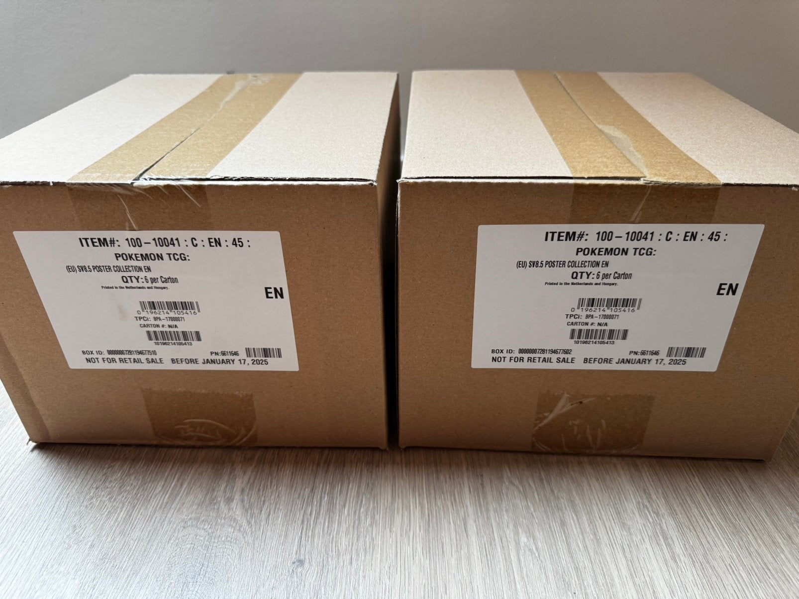 Prismatic Evolutions Poster Collection Case Sealed Pokémon, Hobby en Vrije tijd, Ophalen of Verzenden, Nieuw, Booster, Foil