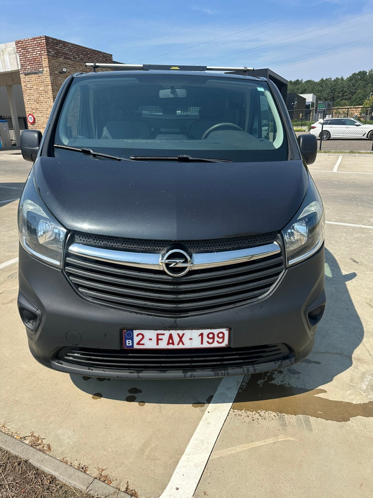 Opel Vivaro zwart 2016 met gebruikssporen, Auto's, Euro 5, Zwart, 2 deurs, Parkeersensor