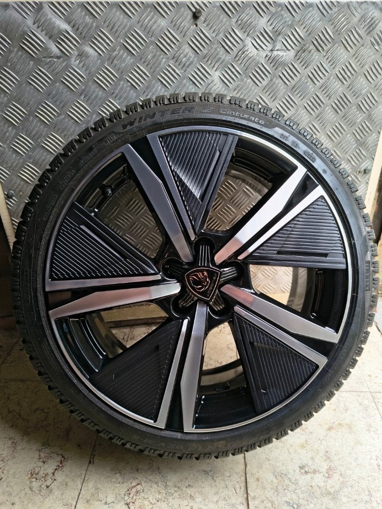 18 inch Peugeot 308 III GT winterset | Pirelli | Kamakura, Auto-onderdelen, Ophalen, 18 inch, Gebruikt, Banden en Velgen